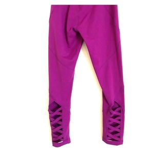 Nordstrom Zella lace leggings in a fun magenta!